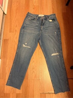 Hollister Distressed High-Rise Blue Jeans